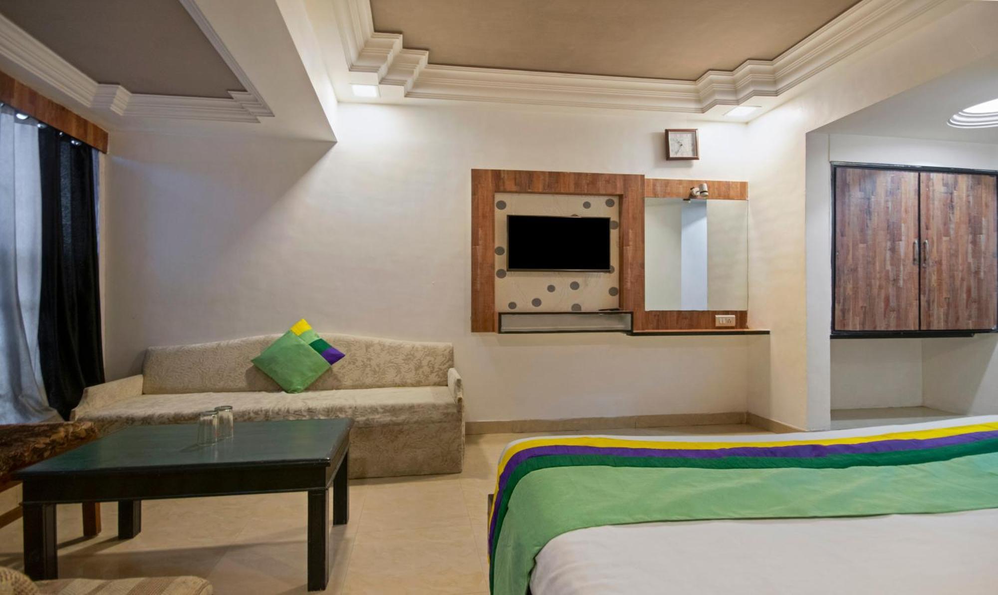 Itsy Hotels Shree Krishna Palace Ahmedabad Exterior photo