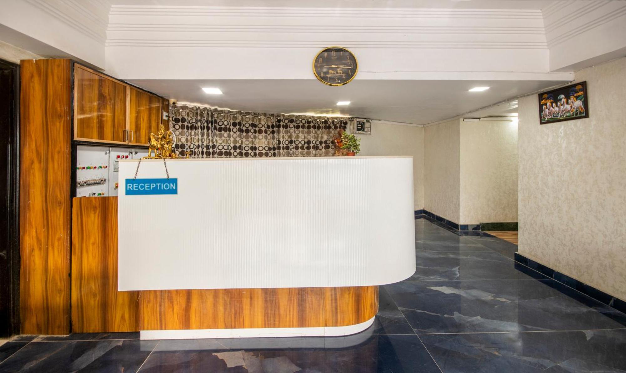 Itsy Hotels Shree Krishna Palace Ahmedabad Exterior photo